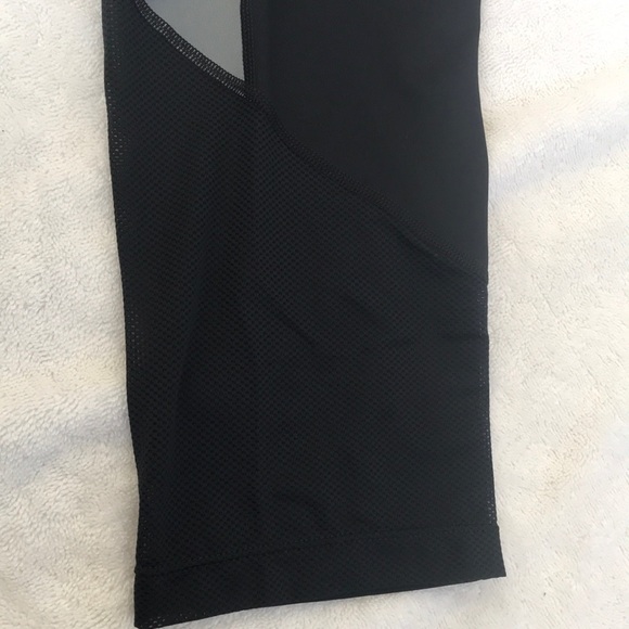 🌸Nike running crop🌸 - Picture 6 of 6